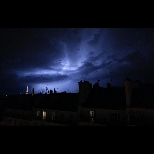 353. Award Ceremony / Paris Weather / Crazy Idea (A Rambling Episode) - podcast episode cover