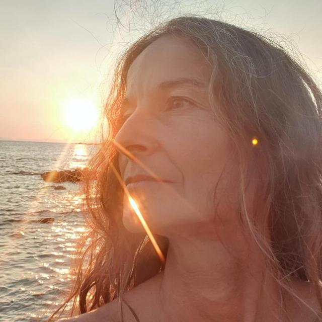 Literature, Humanities & Sustainability: PAOLA SPINOZZI - Coordinator, Phd Programme, Environmental Sustainability & Wellbeing, UNIFE - podcast episode cover
