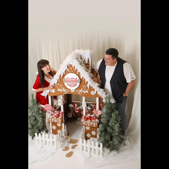 Christmas Podding - Christmas Table Conversations, How to fill 3 hours and not make it AWKWARD? - podcast episode cover