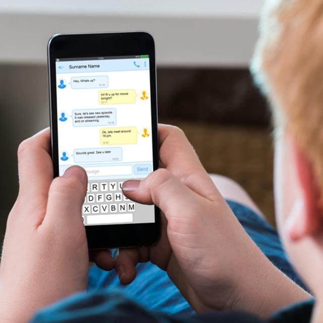SD Moms S1E18: Tracking Your Kids, Text Messaging - podcast episode cover