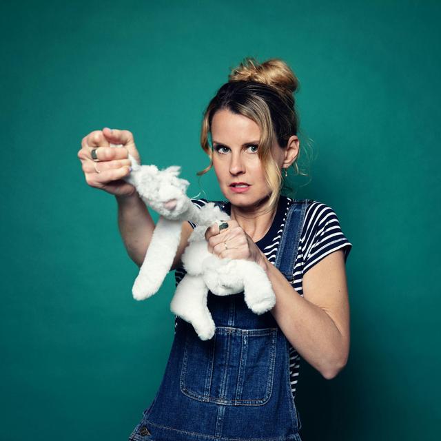 Son of a bitch, it's Anna Morris! - podcast episode cover