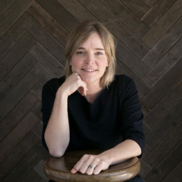131: Cemoh 131: Co-Creating with AI: The Rapidly Evolving World of Copywriting And its Bright New Future. - podcast episode cover