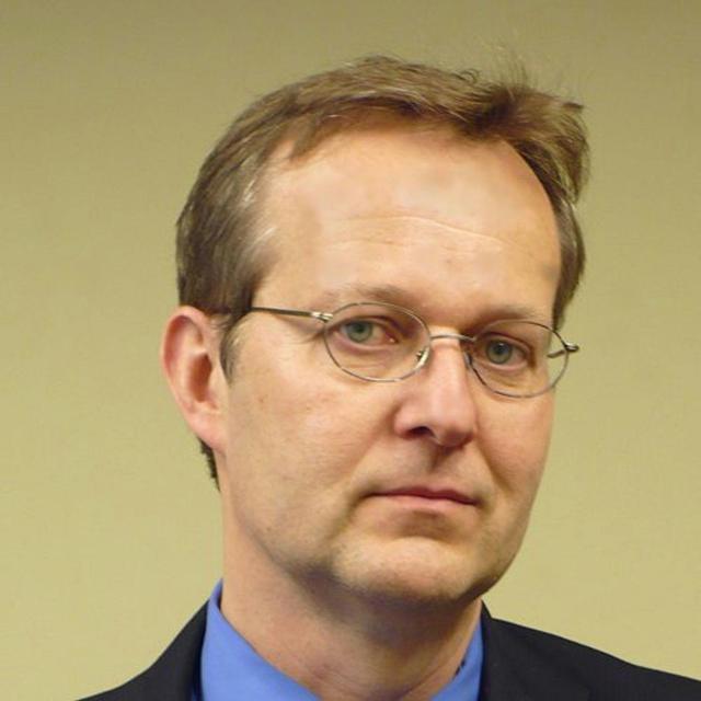 Nuclear Weapons and War with Hans Kristensen - podcast episode cover