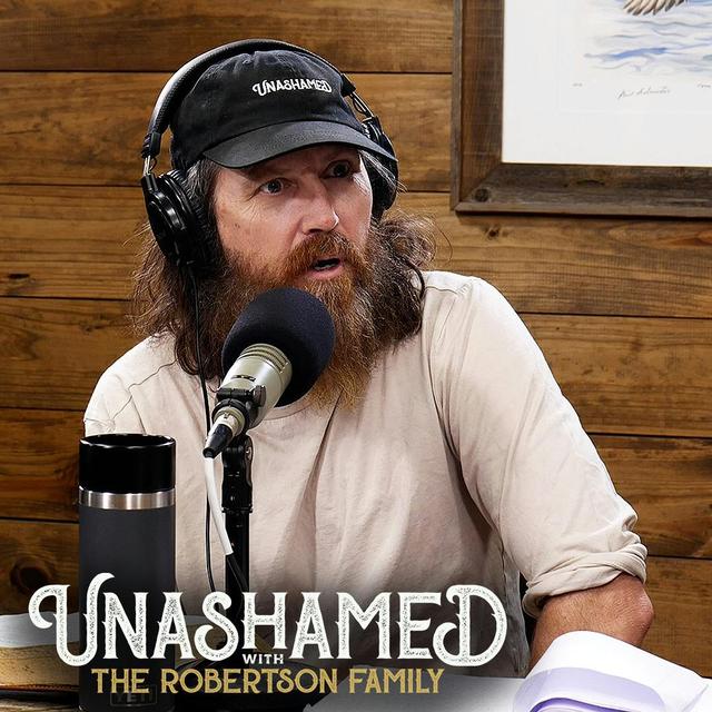 Ep 883 | Jase Is Disturbed by Weird Things People Eat & Phil Disses a New Jersey Delicacy - podcast episode cover