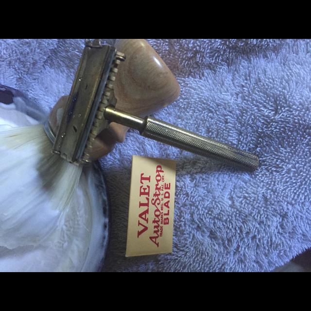 Ep 173 - Old School Shaving ... Really! - podcast episode cover