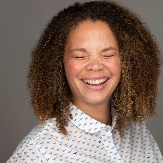 Pay It Forward with Amanda Daniels Allen - podcast episode cover