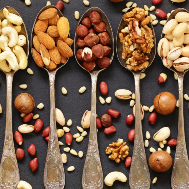 93 Postre | El valor nutritivo de los frutos secos - podcast episode cover