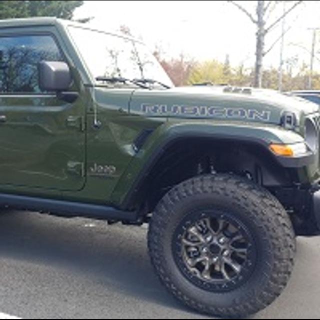 Getting The Inside Scoop On The 2021 Jeep Wrangler Rubicon 392,  A New Edition Of MINI Is On The Way, And Cadillac Recasts The Concept Of American Luxury - 4-17-2021 - podcast episode cover