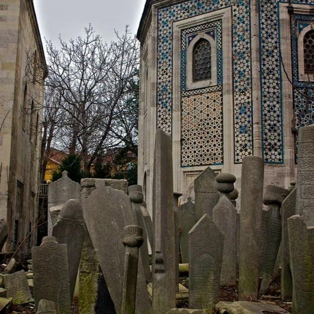 The daunting task of holding an Islamic funeral in a pandemic - podcast episode cover