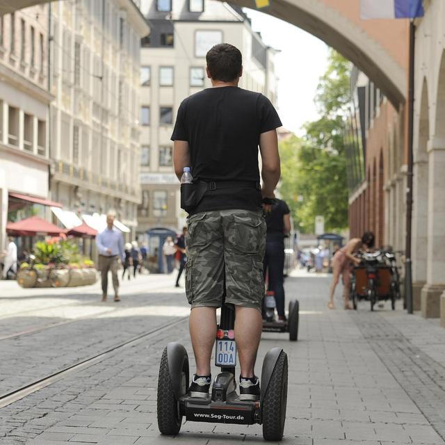 Aus für Segway, Corona-Tests für alle, Klimawandel und Wirtschaft, Waldanalyse per Drohne - podcast episode cover