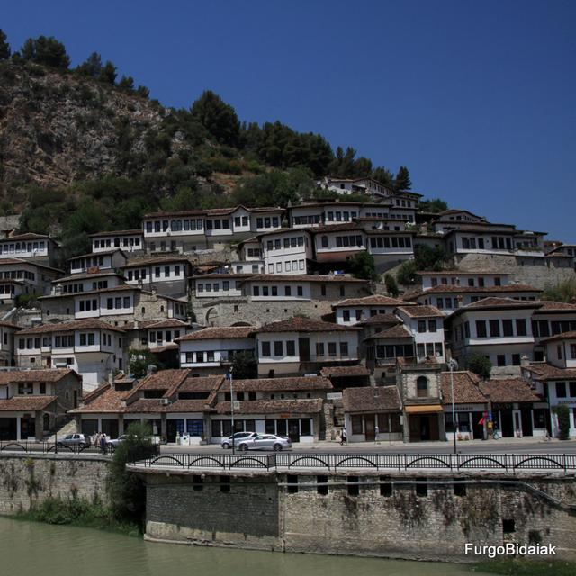 Los Viajes de Nautilus 1x08 - Albania la gran desconocida - podcast episode cover