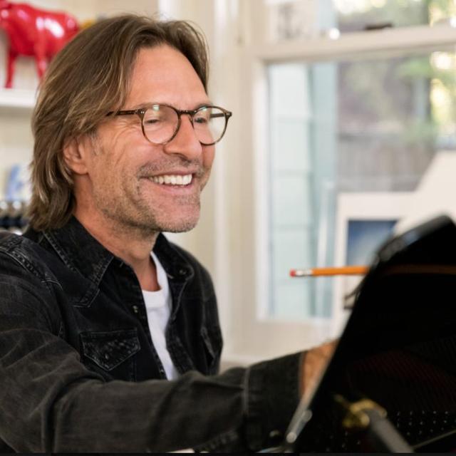 Soundboard: Eric Whitacre - podcast episode cover