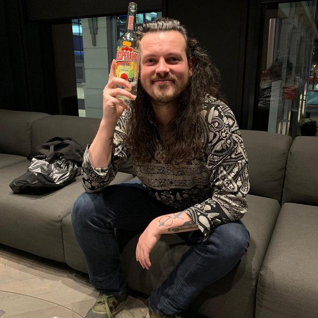 S2 Ep15: The Lowedown - Documentary and music video director Ben Lowe joins us to chat about football, FPL and collecting stickers with Chris Stark - podcast episode cover