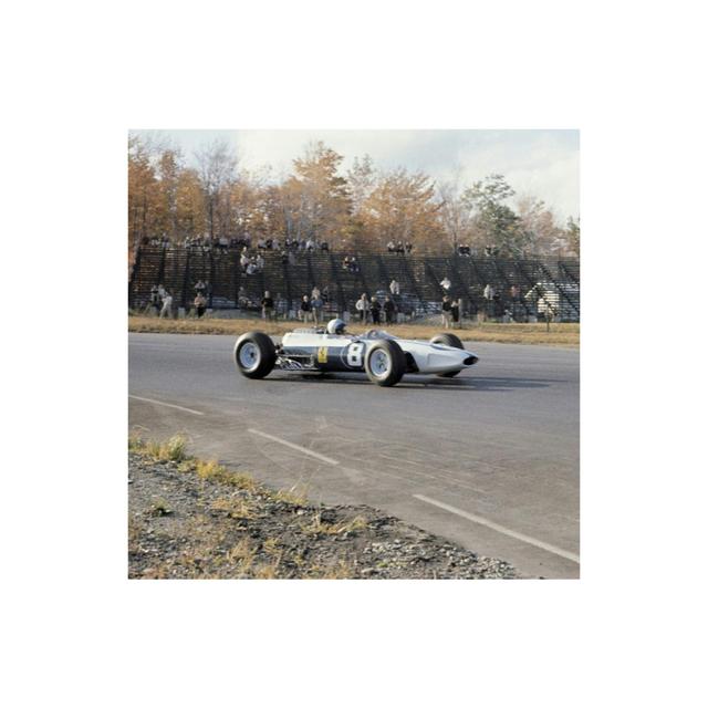 A Blue-White Ferrari Raced In America & Other Stories - F1 In America - podcast episode cover