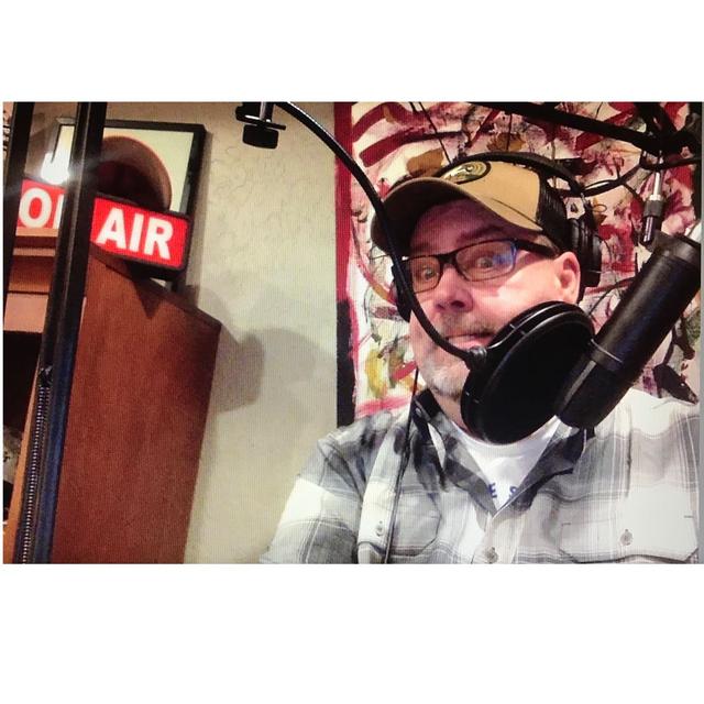 Sweeping The Country: Fertilizer (or B.S.) shortage, Make $110,000.00 a year, Hunt, Fish & Love Every Day...Oh & Buy a FREEZER! - podcast episode cover