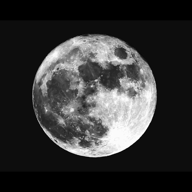 New Model Aims to Solve Mystery of the Moon's Formation - podcast episode cover