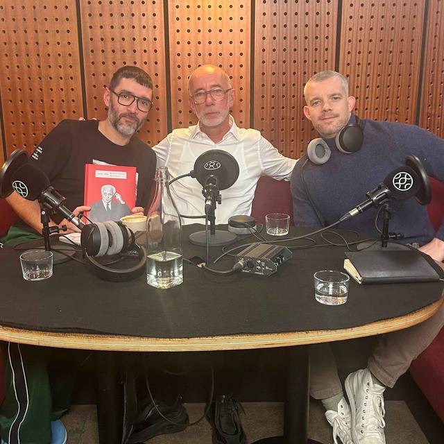 Carsten Höller (New Year's Day Special Episode) - podcast episode cover