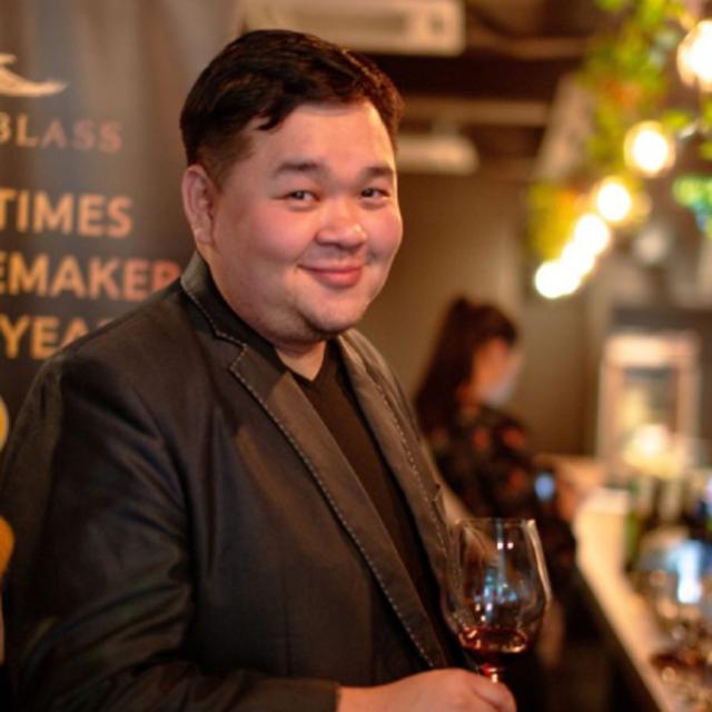 S2E2: Fine Dining, Restaurant Reviews, and a Better Appreciation for Food, With Nicholas Ng - podcast episode cover