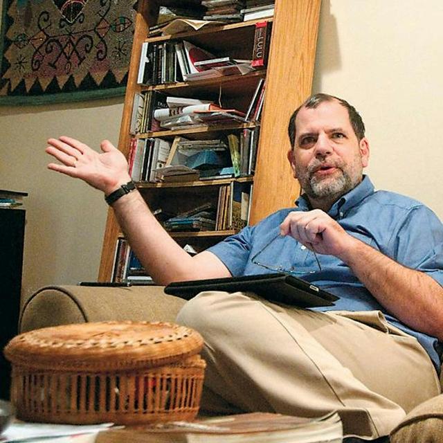 Episode 3: Tyler Cowen Says Online Professors Should Think Like Bloggers - podcast episode cover