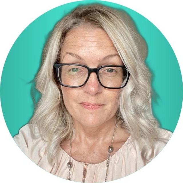 Pay It Forward with Andrea Rainsford - podcast episode cover