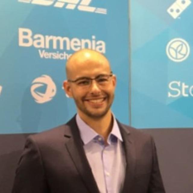 #120 How to change your hardware to become an even better cold caller with Murad Sah, Head of Sales Product line Athena at Dampsoft - podcast episode cover
