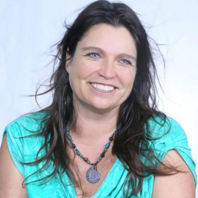 Nicola Peel on Consumption, Biodiversity, and Finding Solutions to Environmental Problems - podcast episode cover