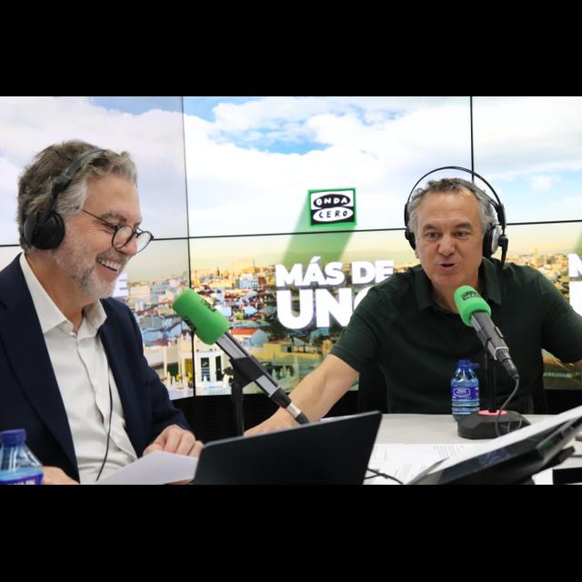 Roberto Brasero presenta su nuevo libro ''Pequeña historia del clima": "De pequeño no quería dedicarme al tiempo" - podcast episode cover