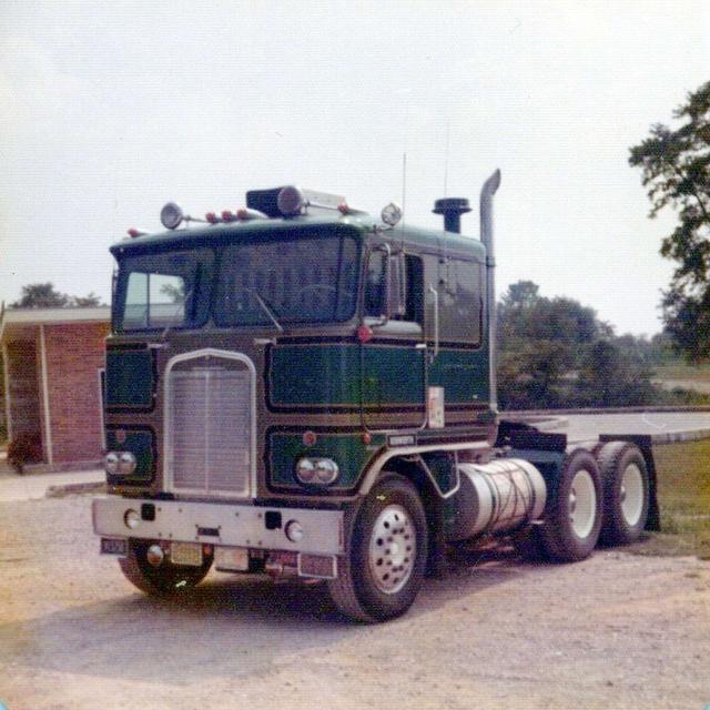 A Drive Down Memory Lane, The Classic Cars and Trucks of Cecil Neal - podcast episode cover