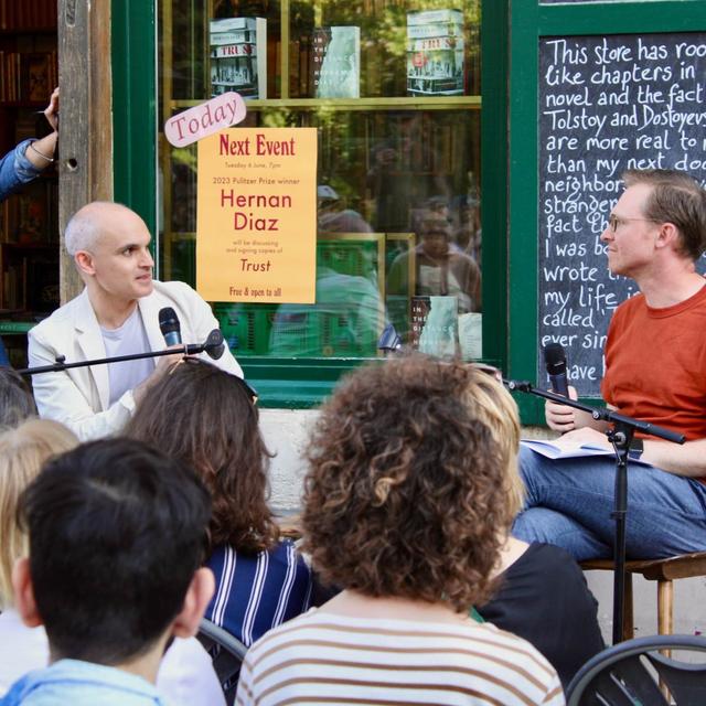 Hernan Diaz on his Pulitzer Prizewinning novel, Trust - podcast episode cover