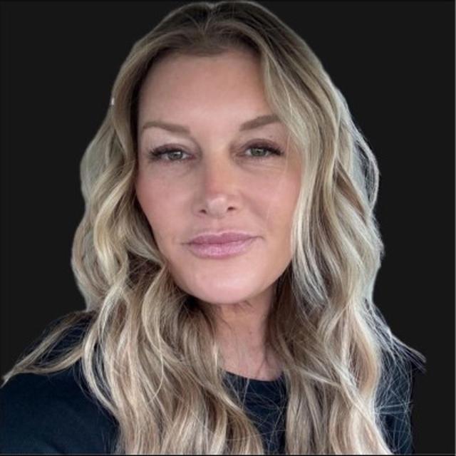 699: From Wound Care to Radiance: The Science of Regenerative Skincare with Danielle Fette - podcast episode cover