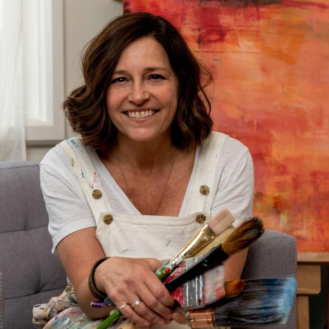 Artist and Nurse, Nicole Cromwell - podcast episode cover
