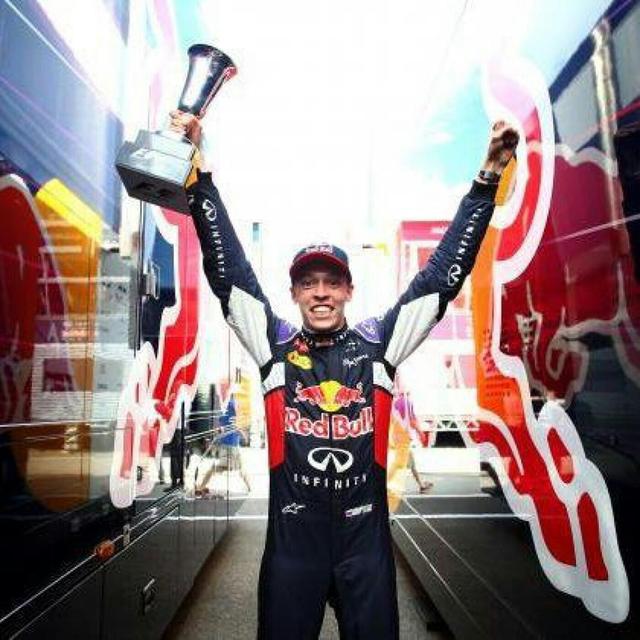 Daniil Kvyat, Hot Or Not? - podcast episode cover