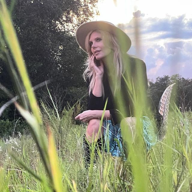 Season 4 Episode 1- Come and chat with me 1 on 1! CWK, Tallulah Films and Rolling Stone Update! - podcast episode cover