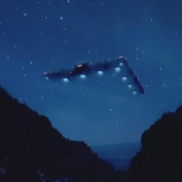 INVESTIGACION EXTRATERRESTRE: 5- LAS LUCES DE PHOENIX #documental #alien #podcast - podcast episode cover