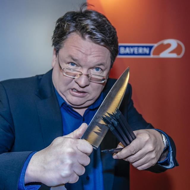 "Angespitzt" von Helmut Schleich: Internetsucht - podcast episode cover