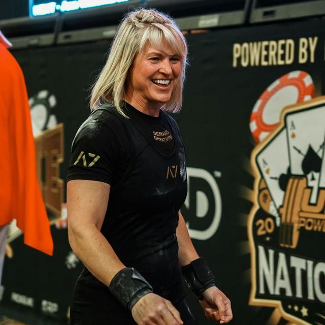 Powerlifter Jennifer Thompson - podcast episode cover
