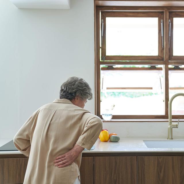 Minimize your back pain while cooking - podcast episode cover