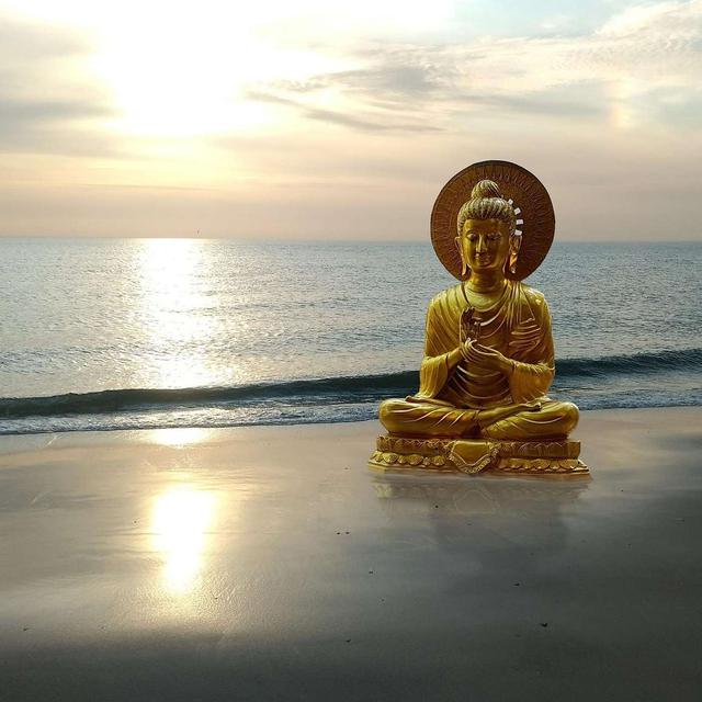 Oceanic Breathing Bedtime Routine To Calm Your Mind - podcast episode cover