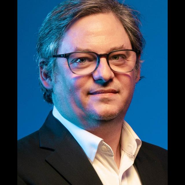 997: From Reaction to Action: Capturing Insight for Growth | Daniel Bisgeier, CFO, Constellation - podcast episode cover