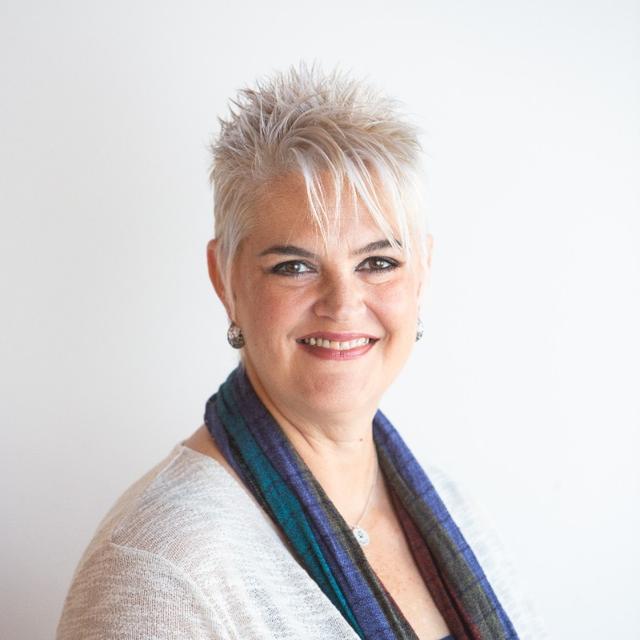 Episode 295 - Chatting With The Pet Biz Guru Janie Budnick, Owner of St Louis Biggest Pet Care Business - podcast episode cover