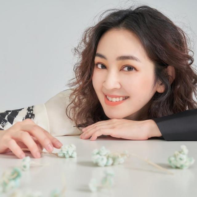 解封後的蔡燦得～要走路走到哭 、坐公車坐到吐。我們深深祝福她！ - podcast episode cover