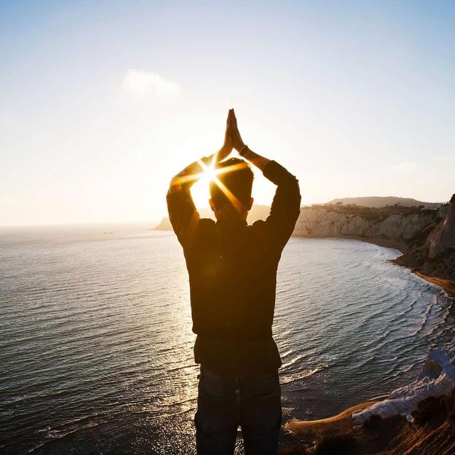 Use The Power Of Visualization To Beat Self Limiting Beliefs - podcast episode cover