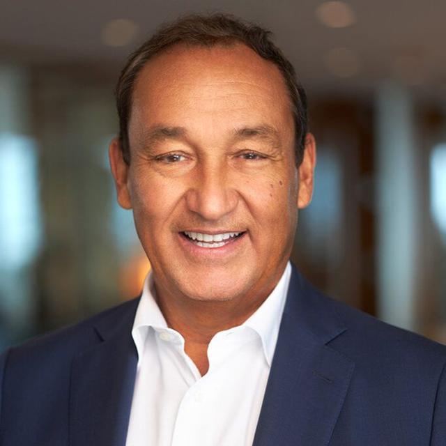 273 - Guest Co-Host Oscar Munoz; Focus: A Tragic Week in Aviation - podcast episode cover