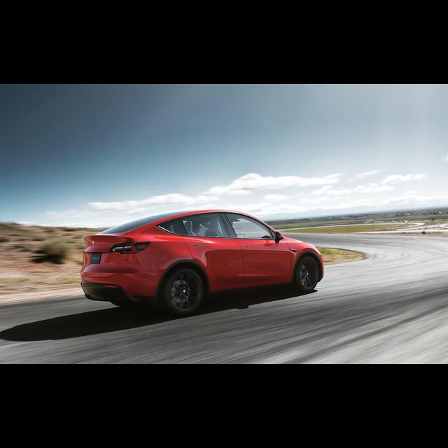 CEP077 Ladesäulen-Eichrecht, Tesla Model Y, Kurswechsel bei VW - podcast episode cover