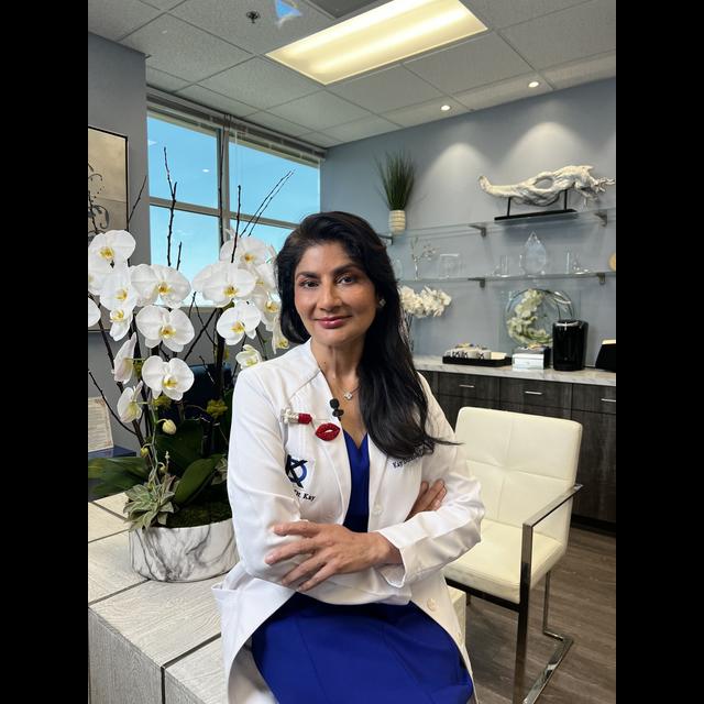 662: Benefits of Red Light Therapy With Dr. Mike Belkowski - podcast episode cover