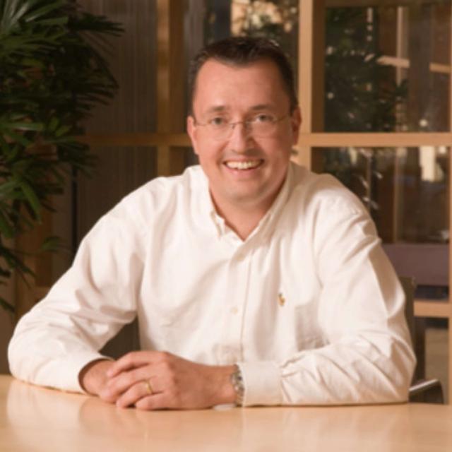 Stefan Osthaus, The Customer Institute - podcast episode cover
