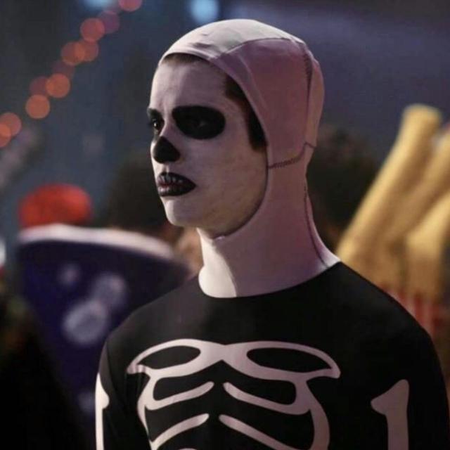 3: "Esqueleto" & "Cobra Kai Never Dies" (S1E3&4) - podcast episode cover