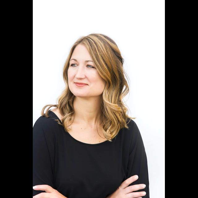 Surviving an amputated leg and then surviving dual lung transplant with Lindsey Roy, business executive and speaker - podcast episode cover