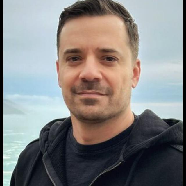 982: Blending Alcohol and E-commerce | Matt Wolf, CFO, DRINKS - podcast episode cover