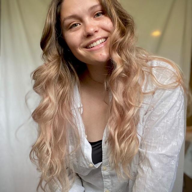 Season 1: Episode 25 - Meet Emily Henry, self-made designer who’s passions lie in people & the world - podcast episode cover